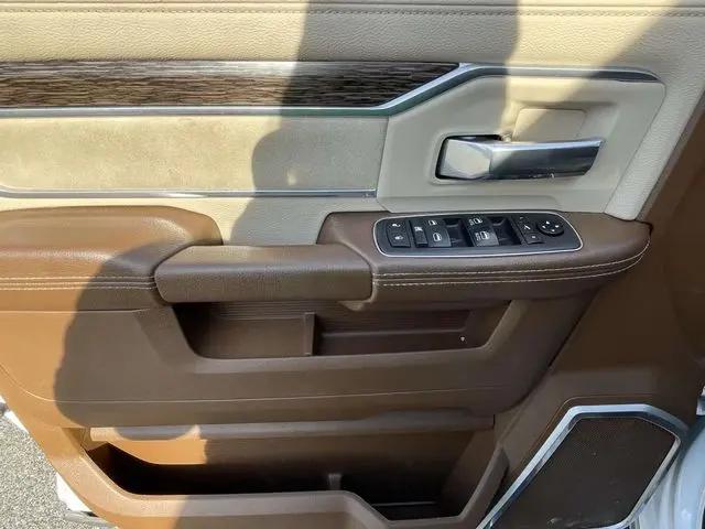 2021 Ram 3500 Laramie Crew Cab 4x4 8' Box