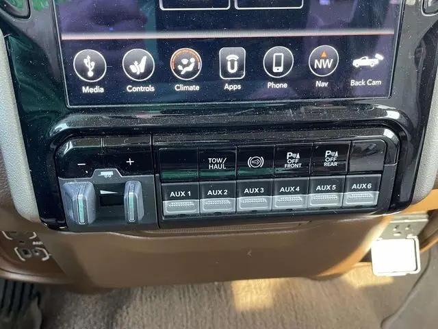 2021 Ram 3500 Laramie Crew Cab 4x4 8' Box