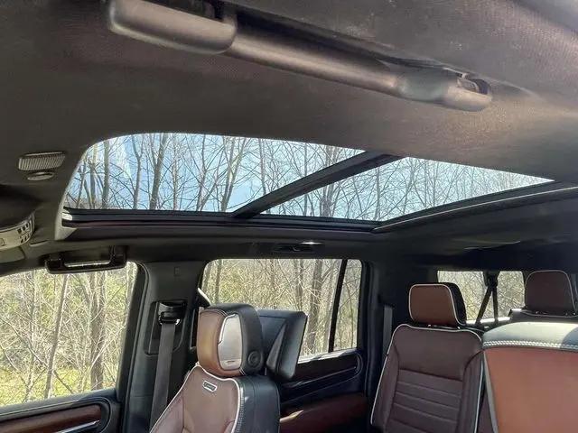2023 GMC Yukon XL 4WD Denali Ultimate