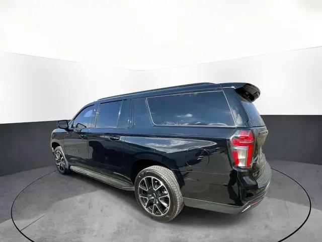 2023 Chevrolet Suburban 4WD RST