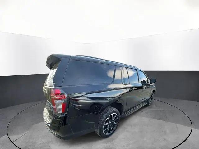 2023 Chevrolet Suburban 4WD RST