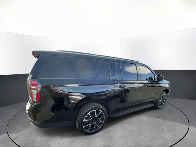 2023 Chevrolet Suburban 4WD RST