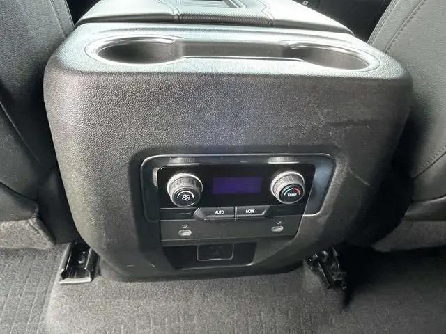 2023 Chevrolet Suburban 4WD RST