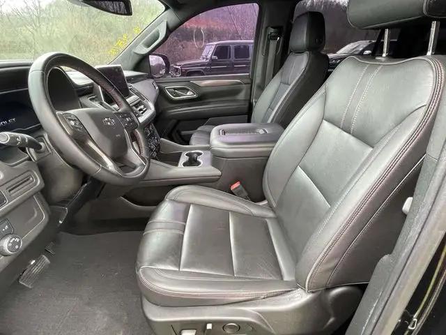 2023 Chevrolet Suburban 4WD RST