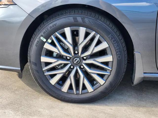 2026 Nissan Altima SV FWD