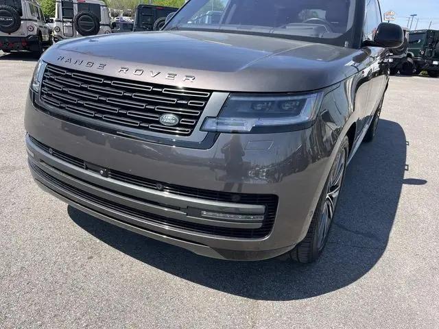 2023 Land Rover Range Rover P530 SE