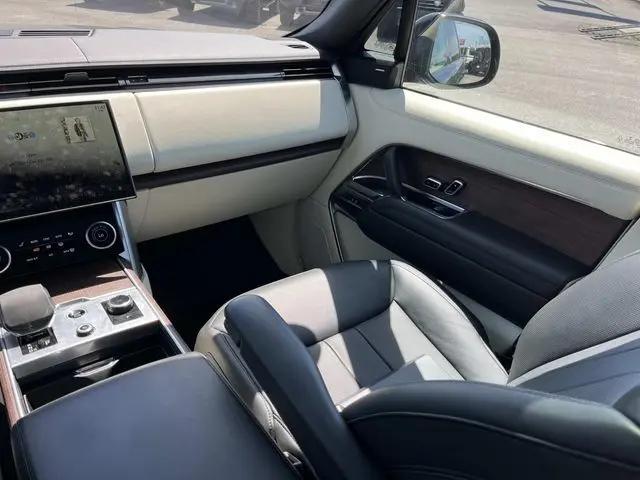2023 Land Rover Range Rover P530 SE