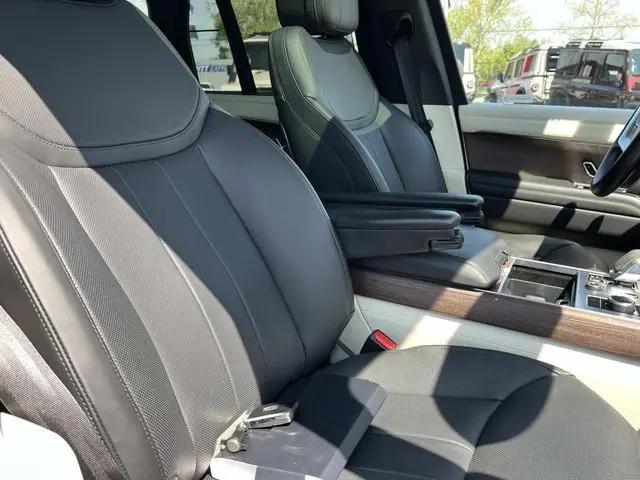 2023 Land Rover Range Rover P530 SE
