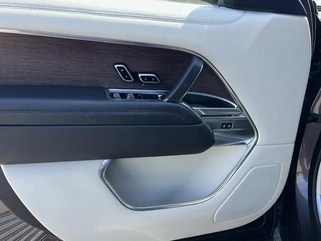 2023 Land Rover Range Rover P530 SE