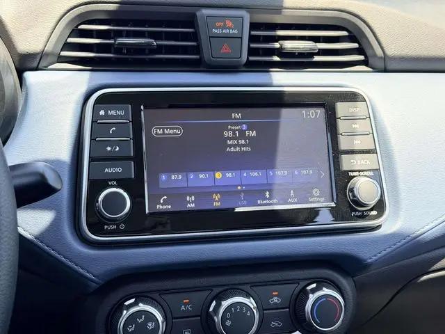2025 Nissan Versa 1.6 SV
