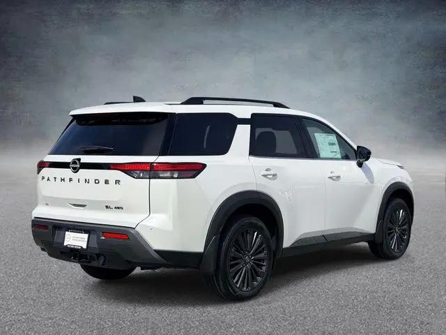 2026 Nissan Pathfinder SL