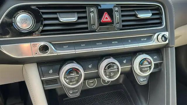 2022 Genesis G70 2.0T AWD