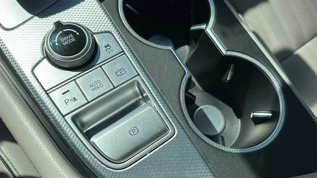 2022 Genesis G70 2.0T AWD