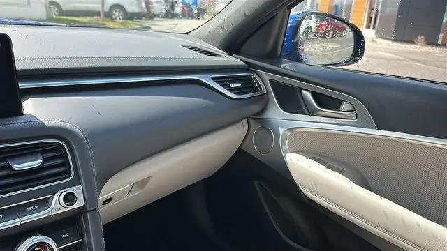 2022 Genesis G70 2.0T AWD