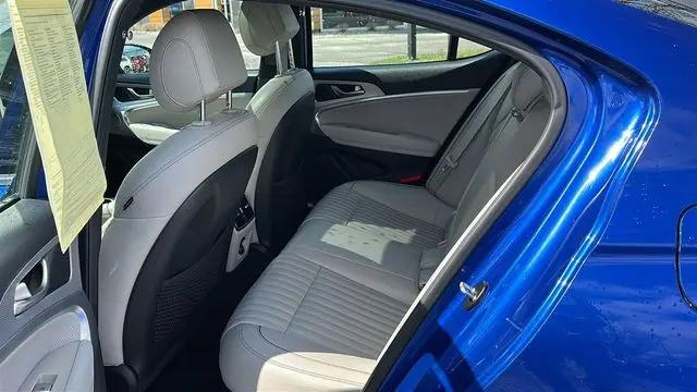 2022 Genesis G70 2.0T AWD