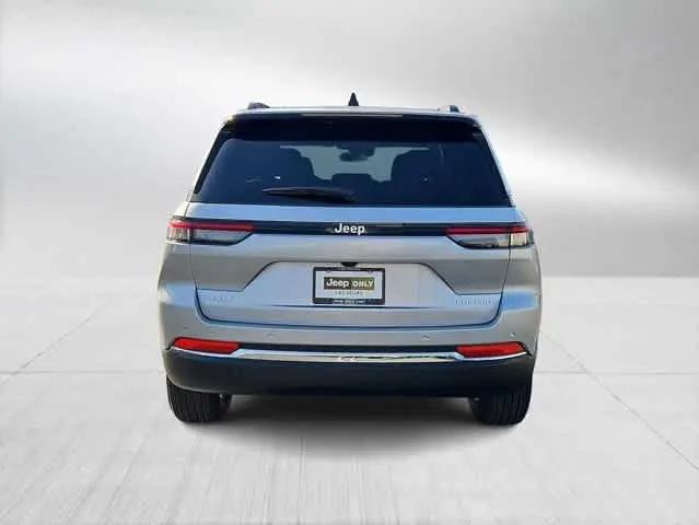 2026 Jeep Grand Cherokee Altitude 4x4