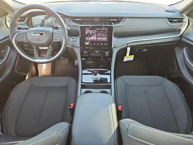 2026 Jeep Grand Cherokee Altitude 4x4