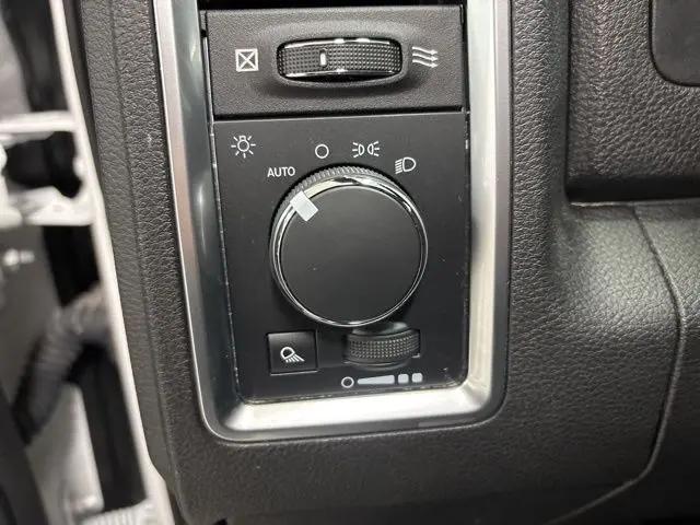2022 Ram 1500 Classic Warlock Quad Cab 4x4 6'4" Box