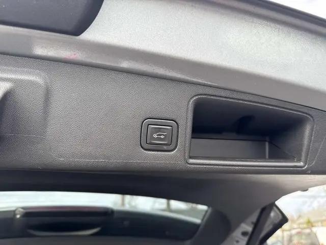 2023 GMC Terrain AWD SLT