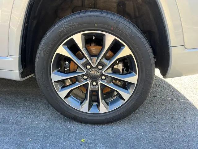 2023 Jeep Grand Cherokee L Overland 4x4