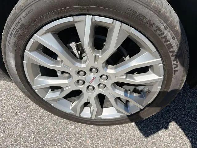 2024 GMC Acadia AWD Denali