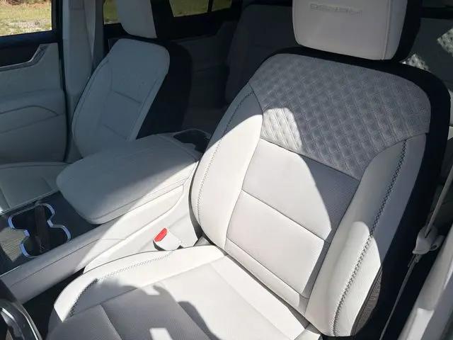 2024 GMC Acadia AWD Denali