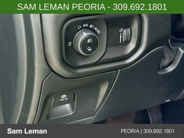 2026 Ram 1500 Express Crew Cab 4x4 57 Box