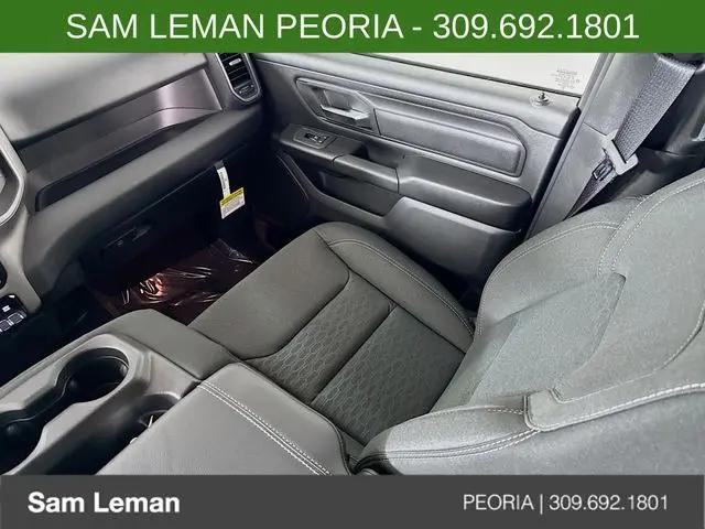 2026 Ram 1500 Express Crew Cab 4x4 57 Box