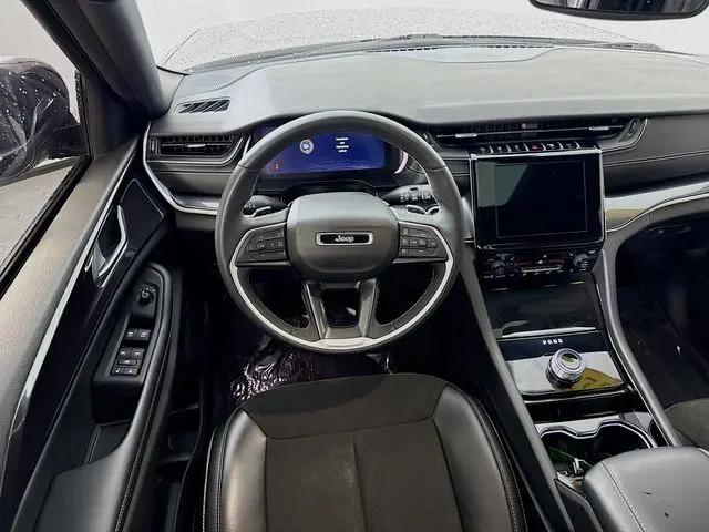 2023 Jeep Grand Cherokee L Altitude 4x4