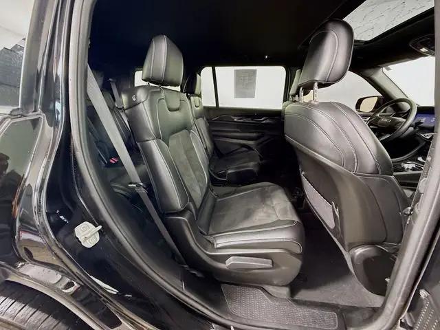 2023 Jeep Grand Cherokee L Altitude 4x4