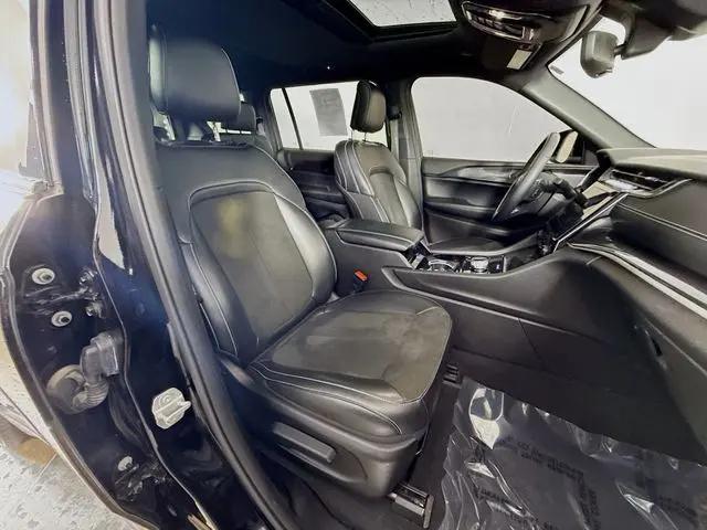 2023 Jeep Grand Cherokee L Altitude 4x4
