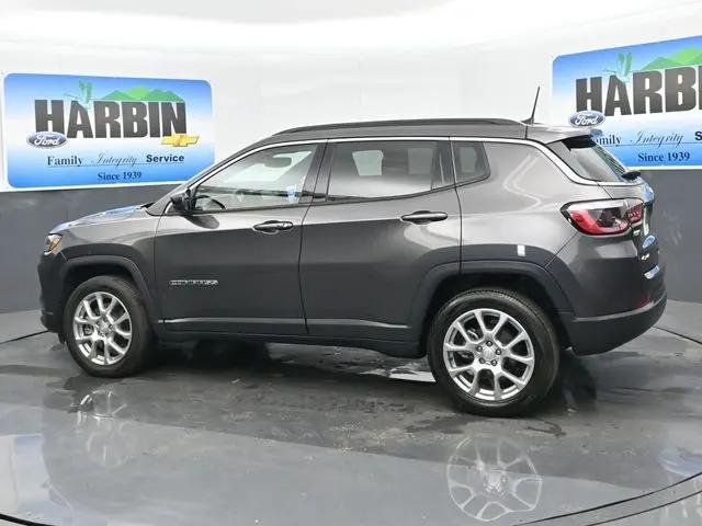 2023 Jeep Compass Latitude Lux FWD