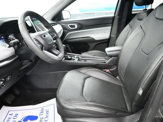 2023 Jeep Compass Latitude Lux FWD