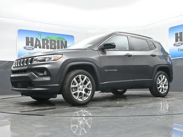 2023 Jeep Compass Latitude Lux FWD