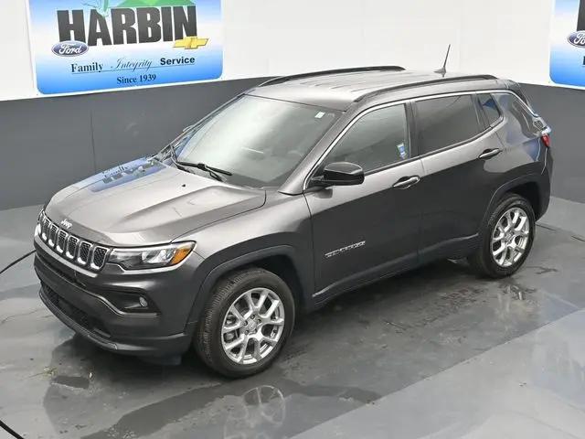 2023 Jeep Compass Latitude Lux FWD