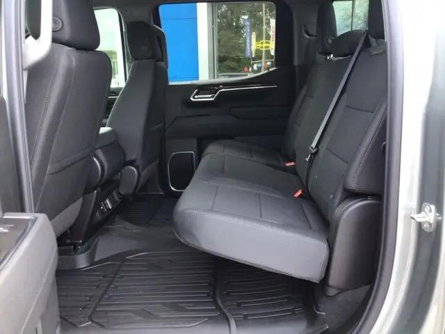 2026 GMC Sierra 1500 Crew Cab, Short Bed, SLE, 4WD