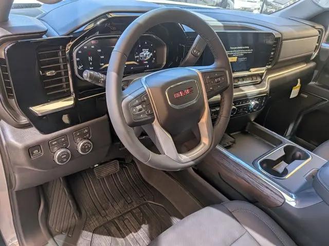 2026 GMC Sierra 2500HD Crew Cab, Standard Bed, SLT, 4WD