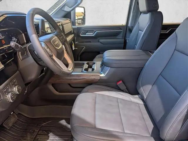 2026 GMC Sierra 2500HD Crew Cab, Standard Bed, SLT, 4WD