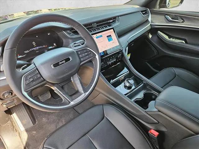 2025 Jeep Grand Cherokee Limited 4x2