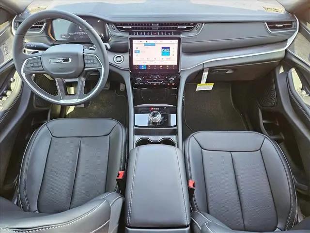 2025 Jeep Grand Cherokee Limited 4x2