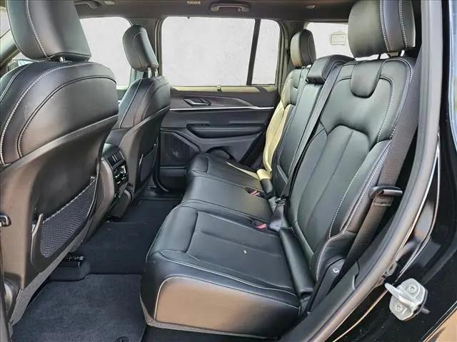 2025 Jeep Grand Cherokee Limited 4x2