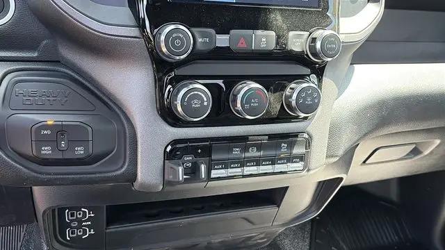 2026 Ram 3500 Tradesman/Big Horn