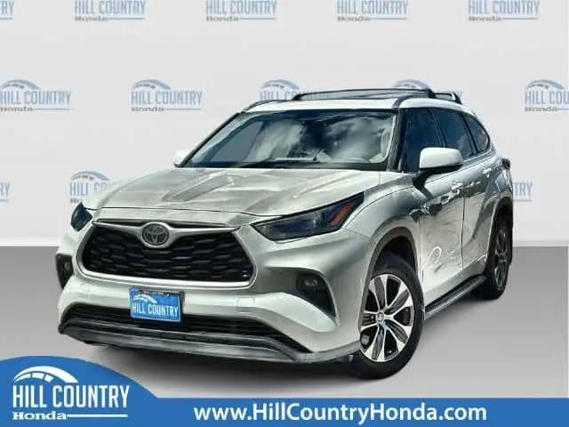 2021 Toyota Highlander XLE for sale in San Antonio, TX