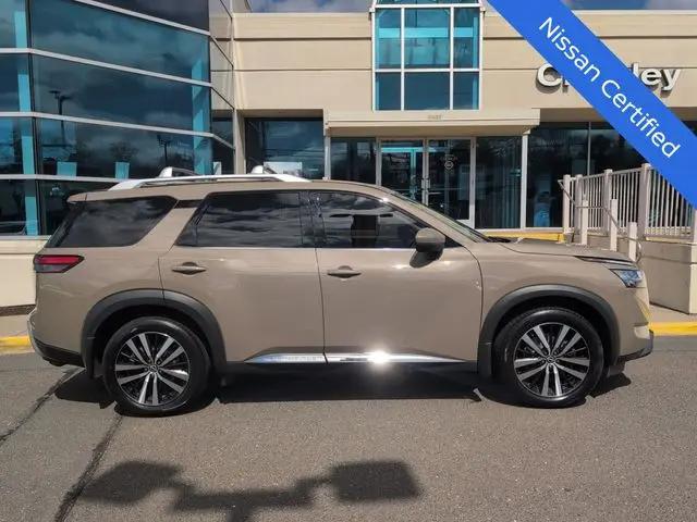 2023 Nissan Pathfinder Platinum 4WD
