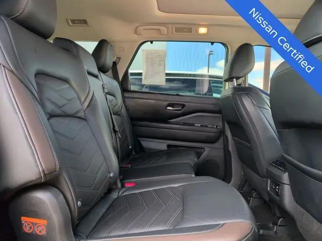 2023 Nissan Pathfinder Platinum 4WD