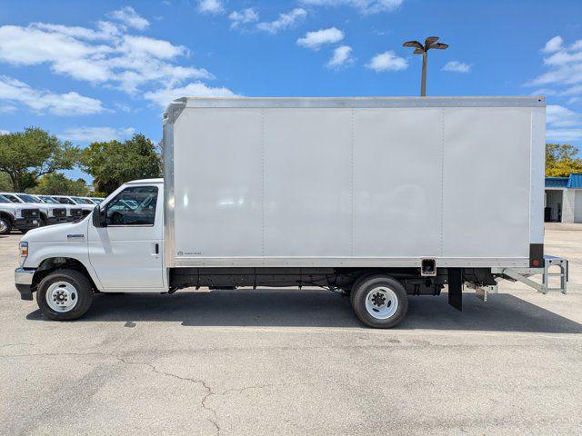 2026 Ford E-450 Cutaway Base