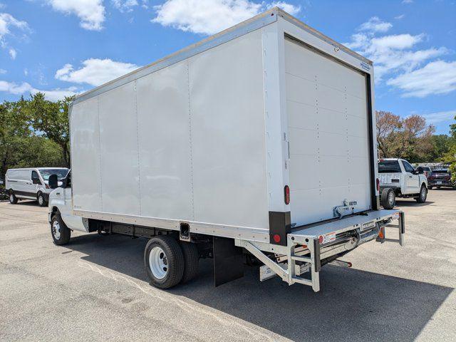 2026 Ford E-450 Cutaway Base