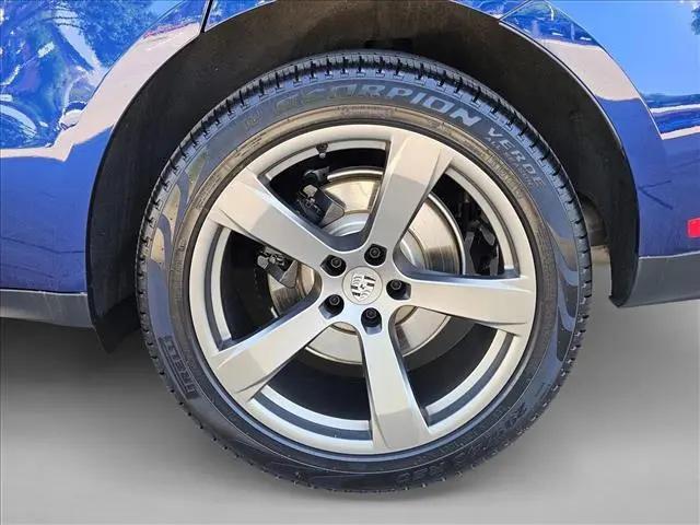 2026 Porsche Macan T
