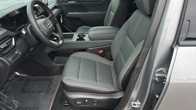 2026 GMC Acadia AT4 AWD
