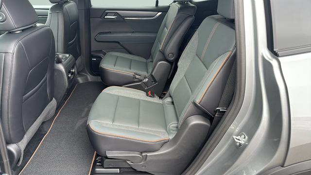 2026 GMC Acadia AT4 AWD
